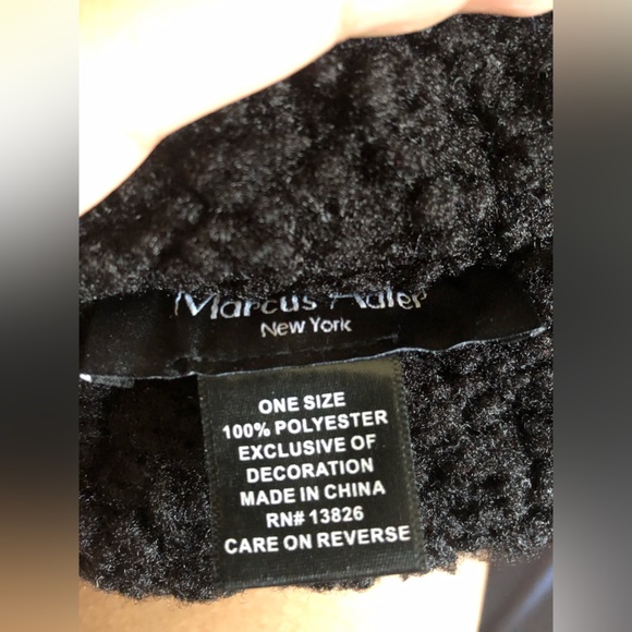 Bucket hat - Picture 3 of 5